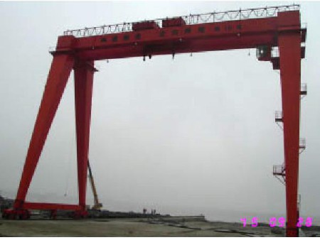 臺(tái)州楓葉海運(yùn)船廠ME100+100/10t-36m造船門式起重機(jī)