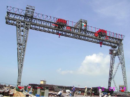 一帆重工MGE型100+50t造船門(mén)式起重機(jī)